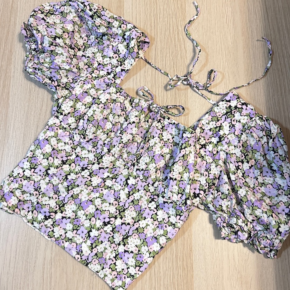 Petite Studio Floral Puff Sleeve Smocked Top